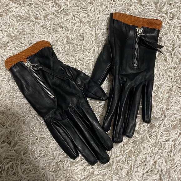 Sold Zara Women Leather Gloves - Picture 3 of 4